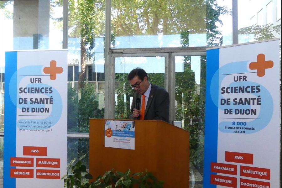 Vincent Thomas (Président de l'université de Bourgogne) pour l'inauguration de la filière Odontologie à l'UFR des Sciences de Santé
