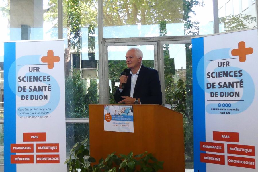 Jean-Jacques Coiplet (Directeur général chez Agence régionale de Santé de Bourgogne-Franche-Comté) pour l'inauguration de la filière Odontologie à l'UFR des Sciences de Santé